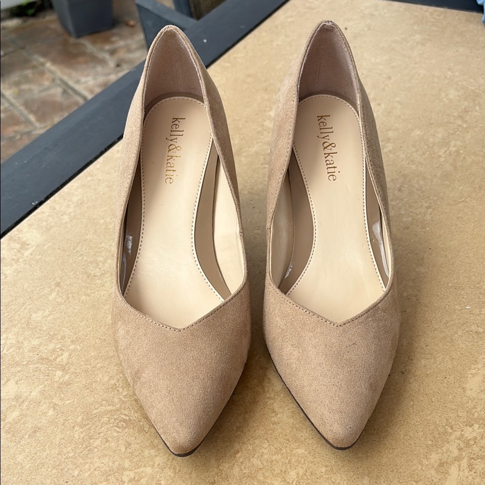 Kelly & Katie Tan Heeled Elegance